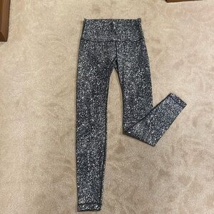 Lululemon luxtreme leggings 28” High rise